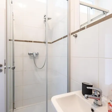 Easystay24 - Moderne In